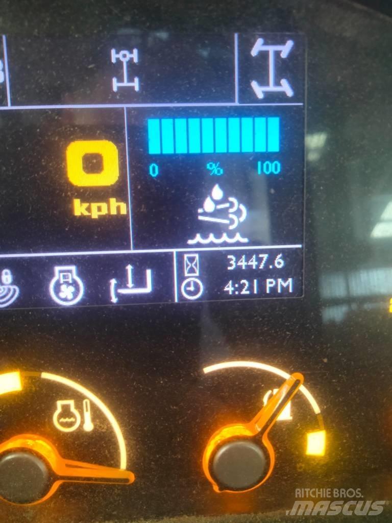 JCB 526-56 農業用伸縮臂裝載機