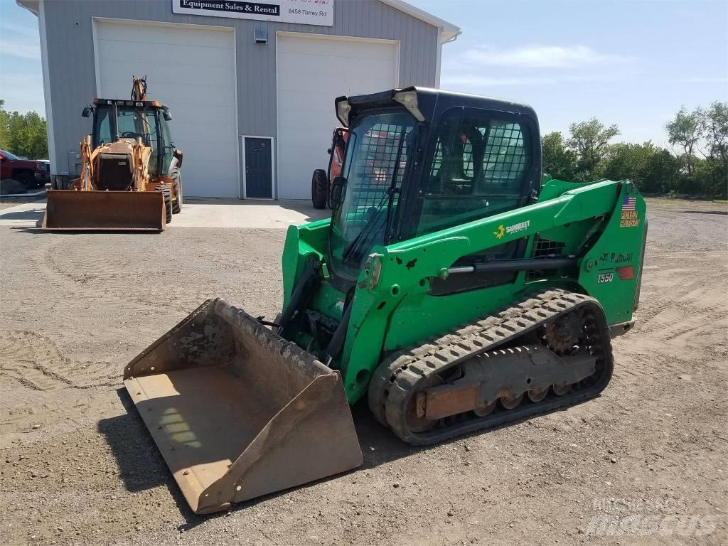Bobcat T550 滑移轉向裝載機