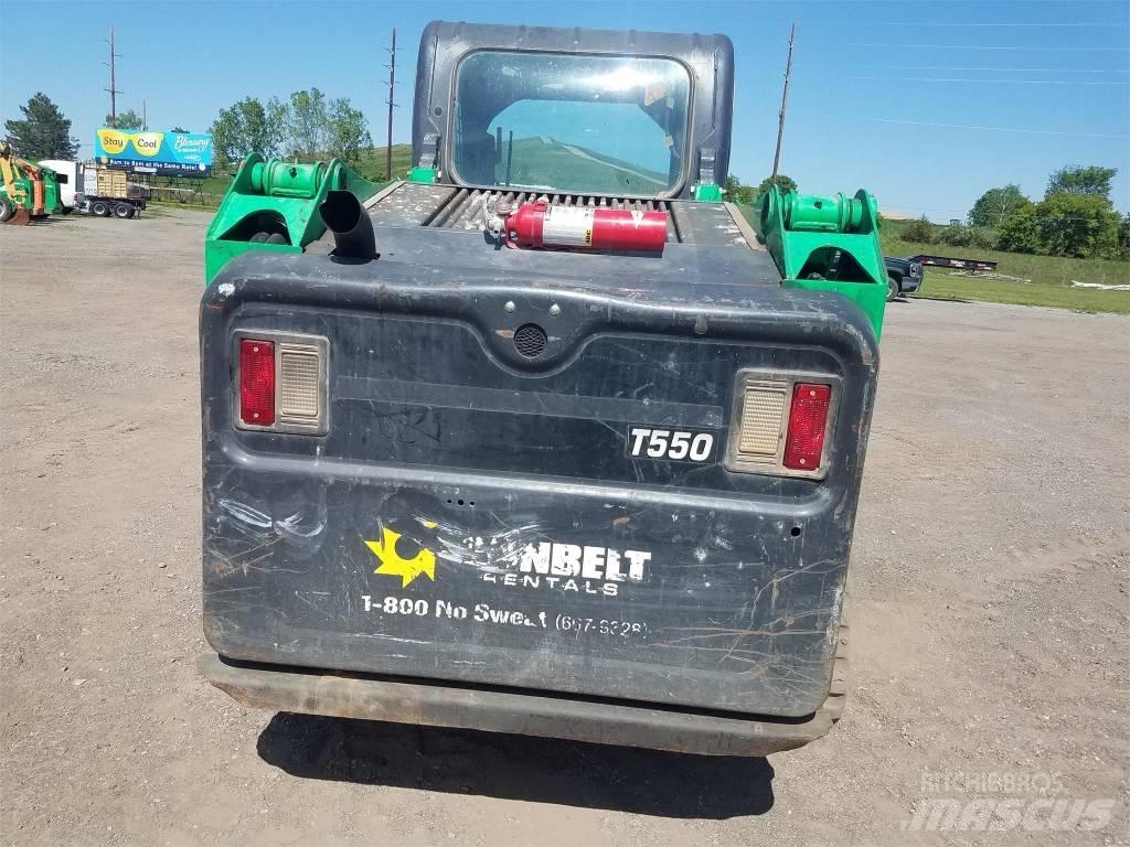Bobcat T550 滑移轉向裝載機