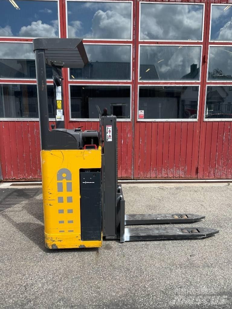 Atlet A160 自走式堆積機