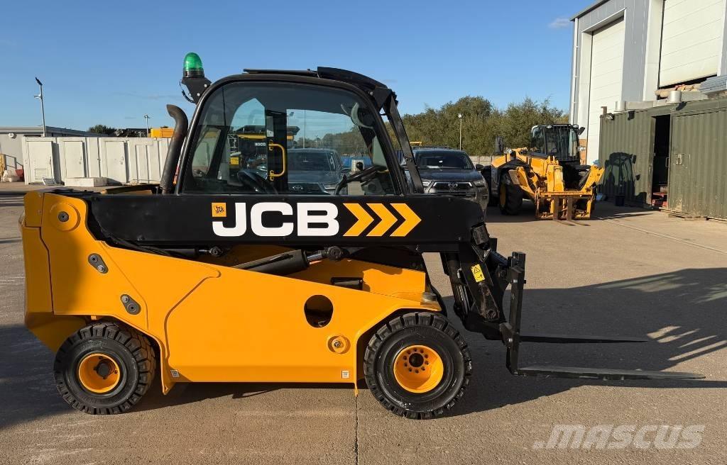JCB 35 D WASTEMASTER 伸縮臂操作車