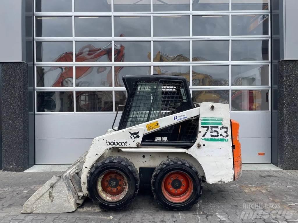 Bobcat 753 滑移轉向裝載機
