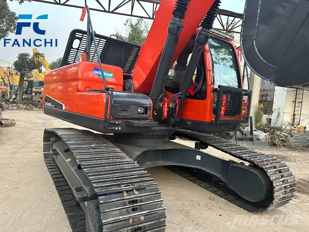 Doosan DX 225 LC 履帶式 挖土機/掘鑿機/挖掘機