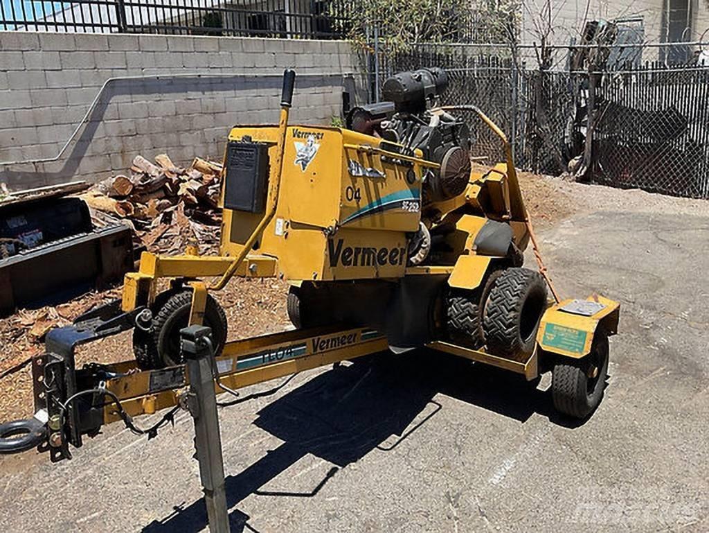 Vermeer SC252 樹樁破碎機