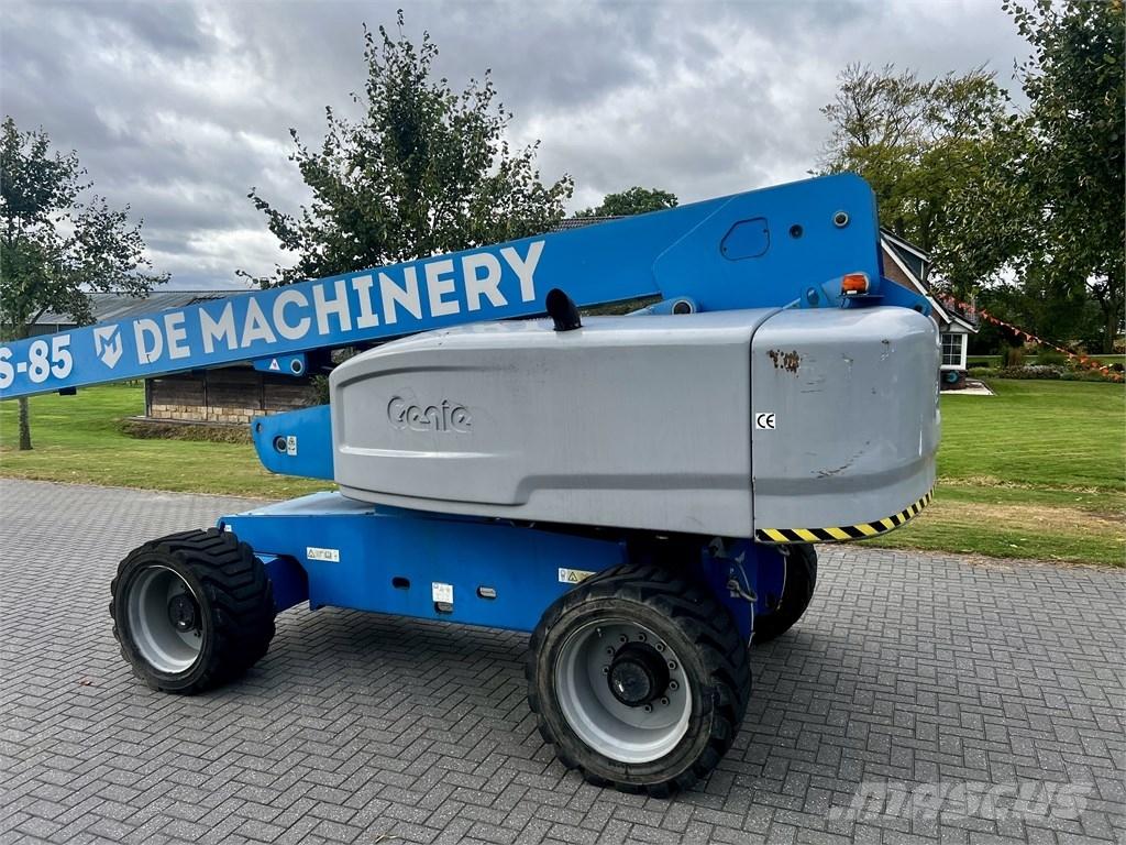 Genie S 85 伸縮臂高空作業車