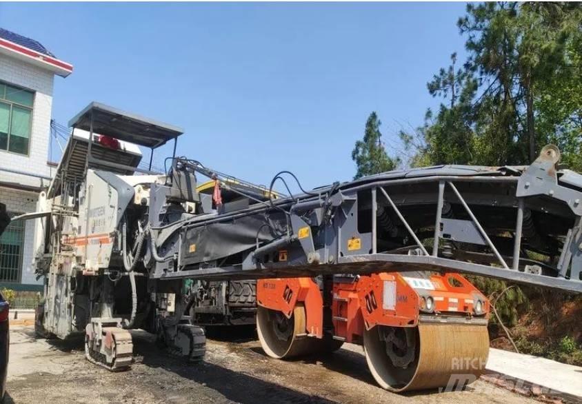 Wirtgen W2000 瀝青冷銑刨機/銑床