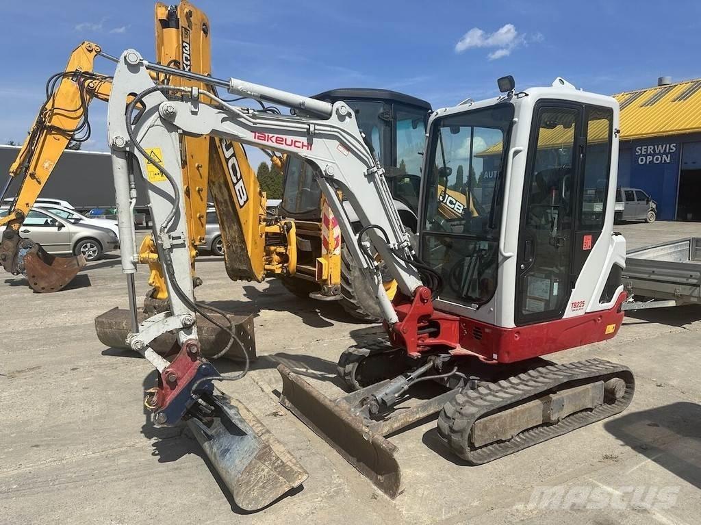 Takeuchi TB225 小型挖土機/掘鑿機<7t(小型挖掘機)