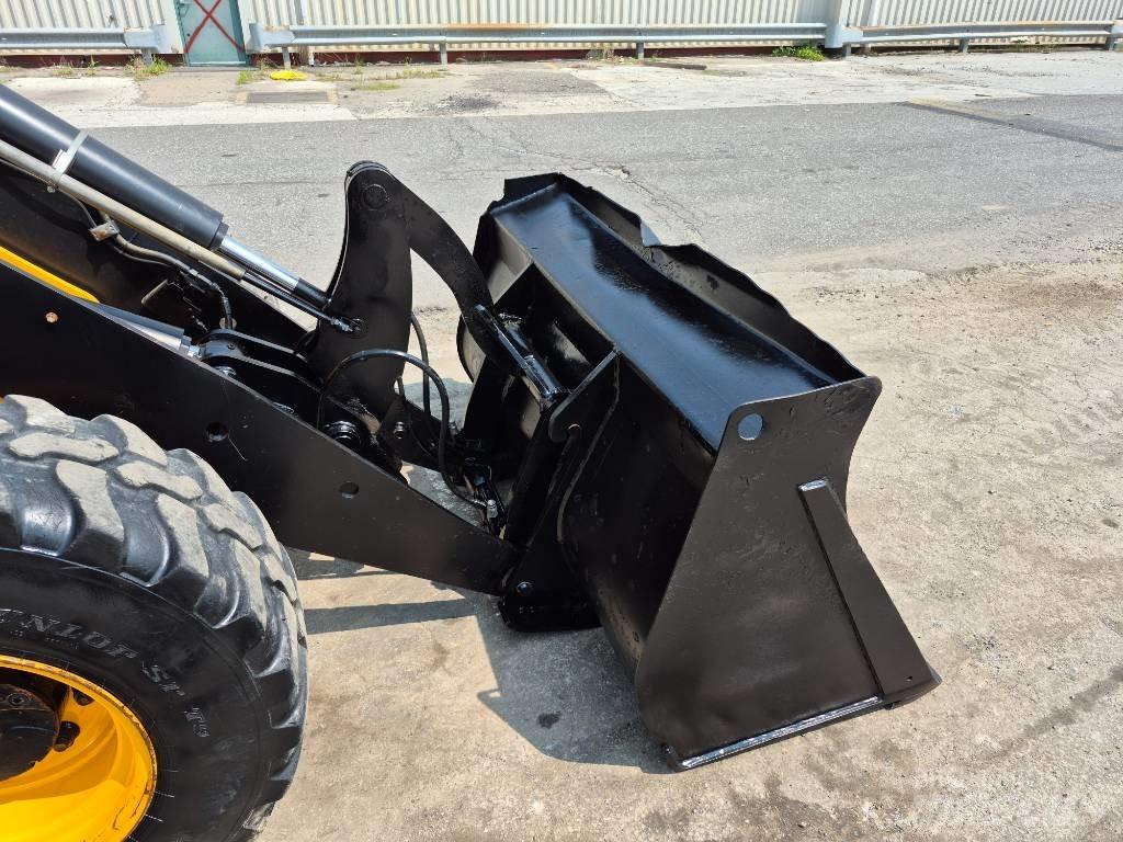JCB 407 輪胎式裝載機