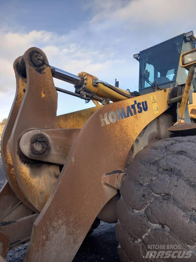Komatsu WA 600-6 輪胎式裝載機