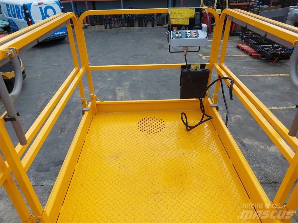 Haulotte C12DX 剪式升降機