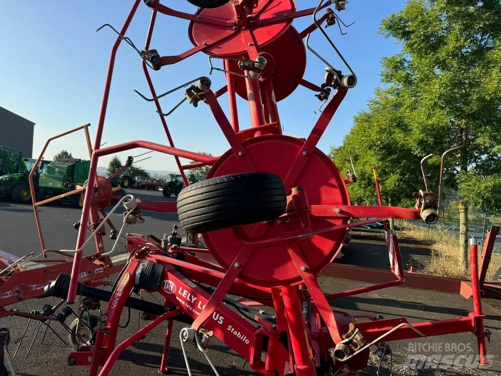 Lely LOTUS 770 耙與翻草機