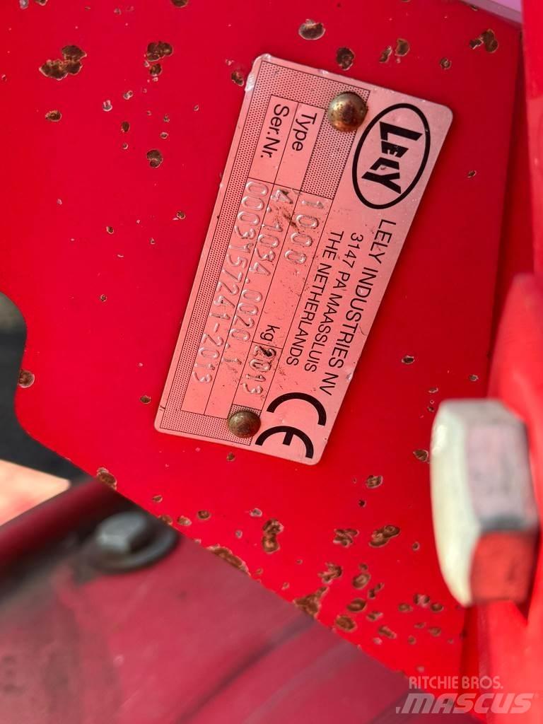 Lely LOTUS 770 耙與翻草機