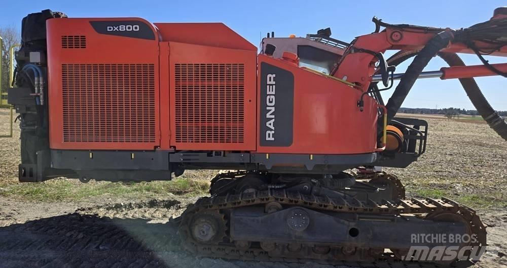 Sandvik Ranger DX800 隧道和地下採礦鑽機