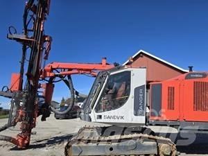 Sandvik Ranger DX800 隧道和地下採礦鑽機