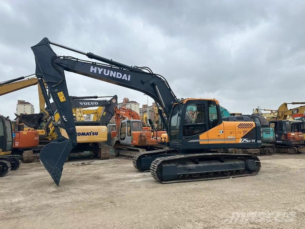 Hyundai 225 LC-9T 履帶式 挖土機/掘鑿機/挖掘機