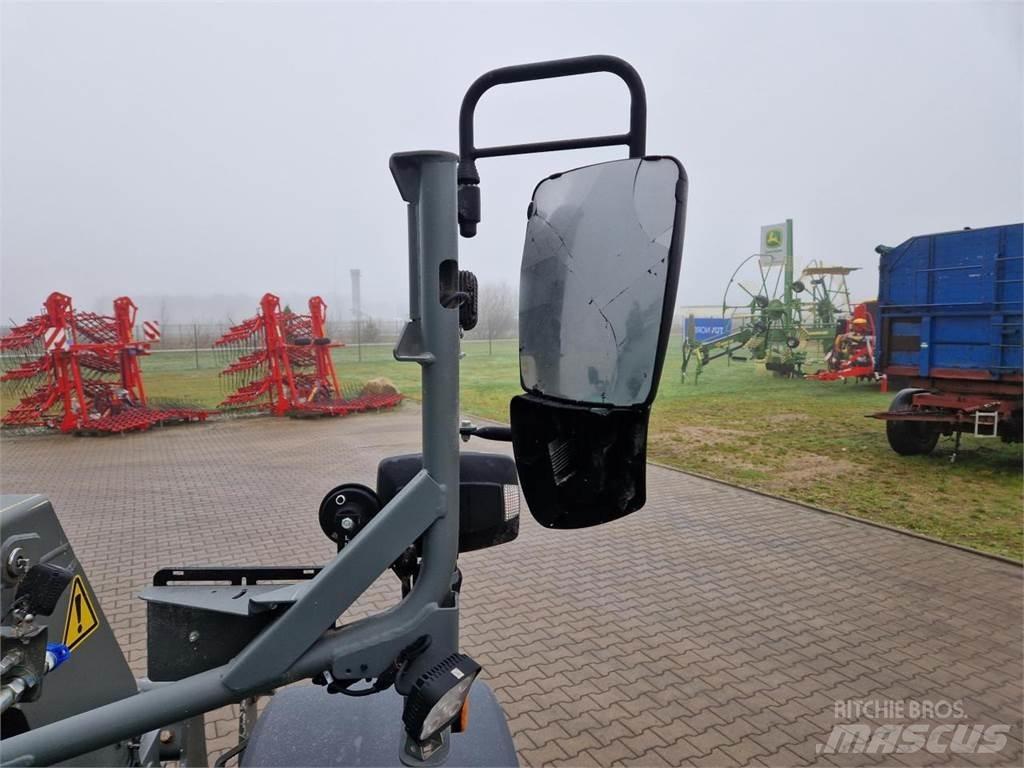 Kramer KT557 農業用伸縮臂裝載機
