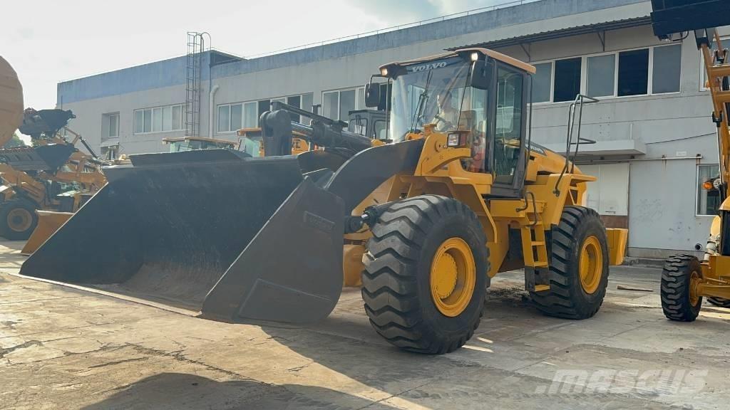 Volvo L 105 輪胎式裝載機