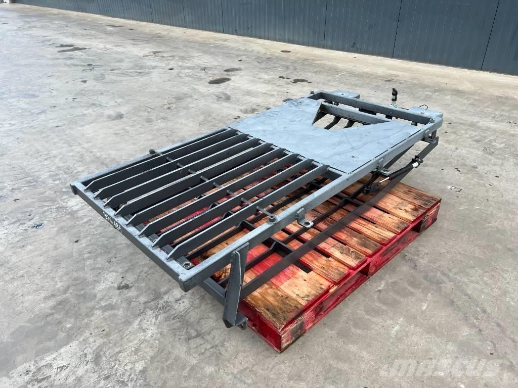 Doosan DX180 / DX225 駕駛室與內部