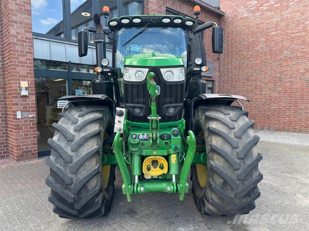John Deere 6230R 曳引機