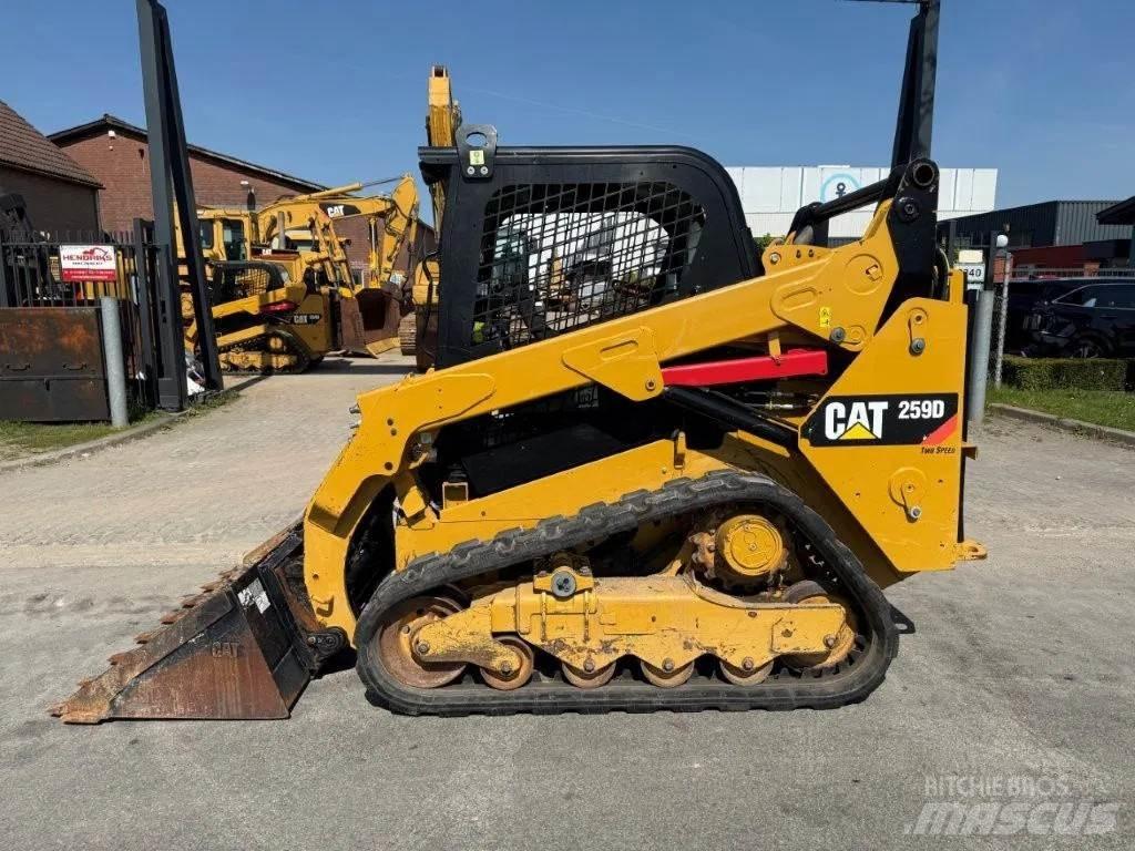 CAT 259D 滑移轉向裝載機