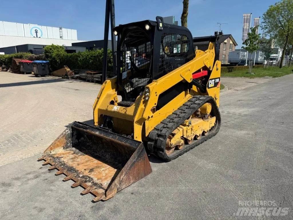 CAT 259D 滑移轉向裝載機