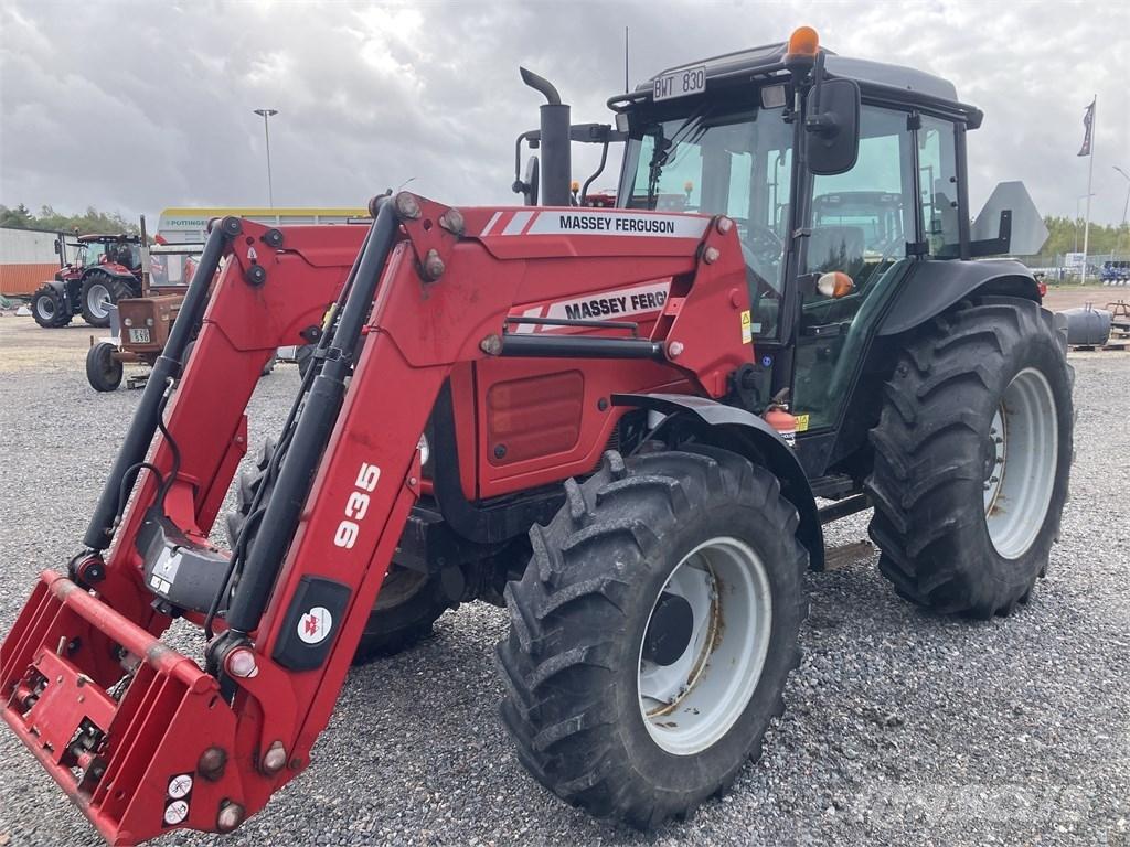 Massey Ferguson 4435 曳引機