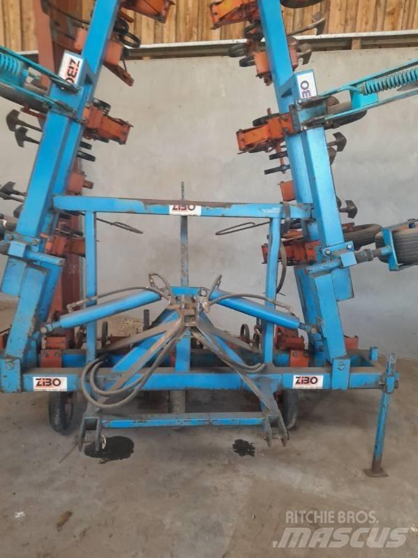 Zibo SGM9 行栽作物中耕機