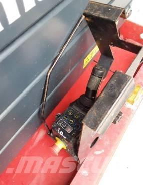 Magni ES 1612 ACP 剪式升降機