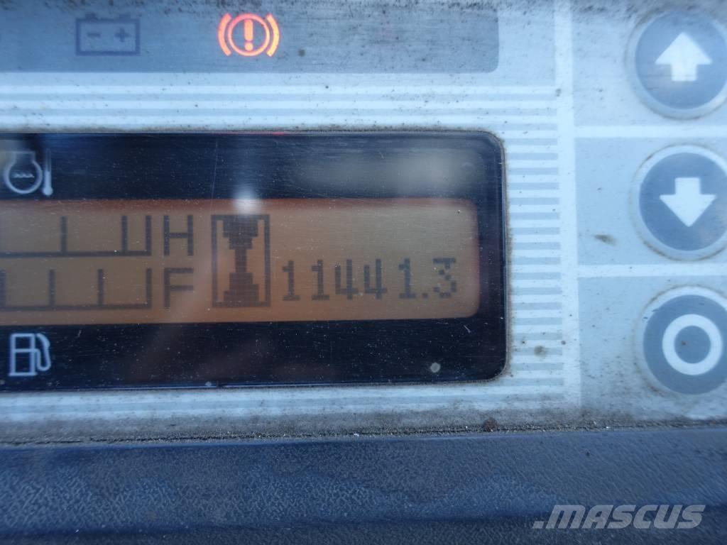 Nissan Y1D2A200 柴油卡車