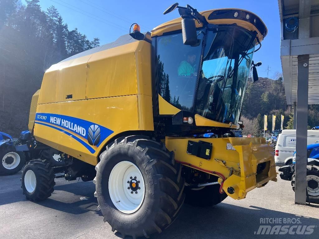 New Holland TC 4.90 聯合收穫機