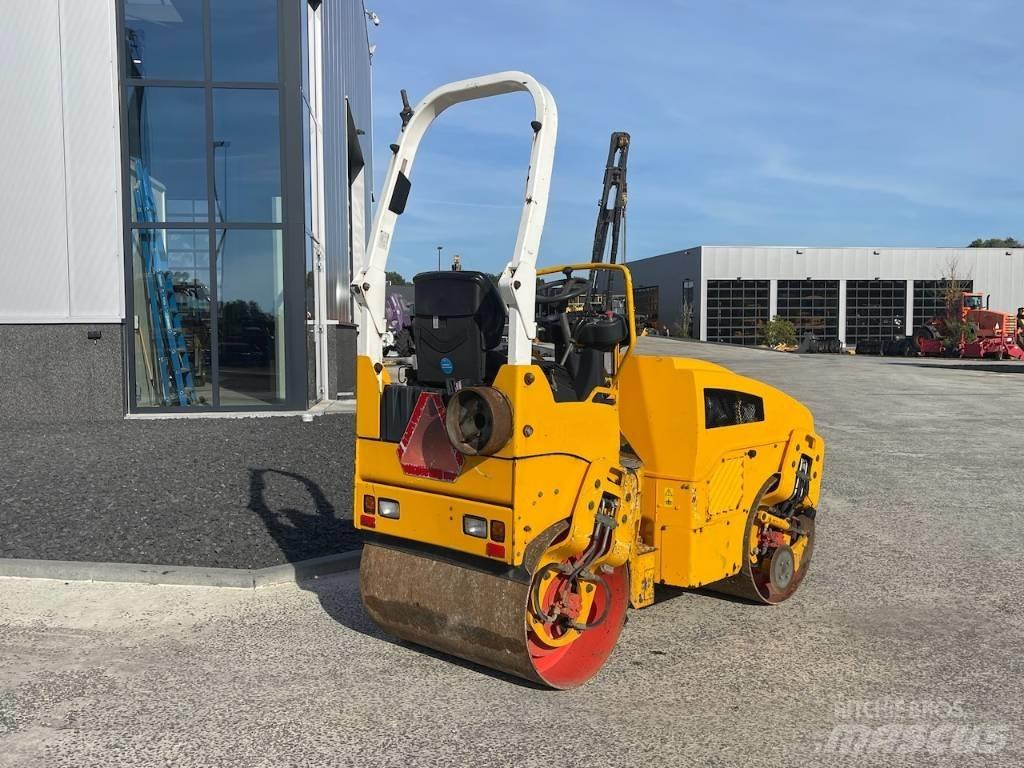Bomag BW 100 AD-4 雙輪滾壓機