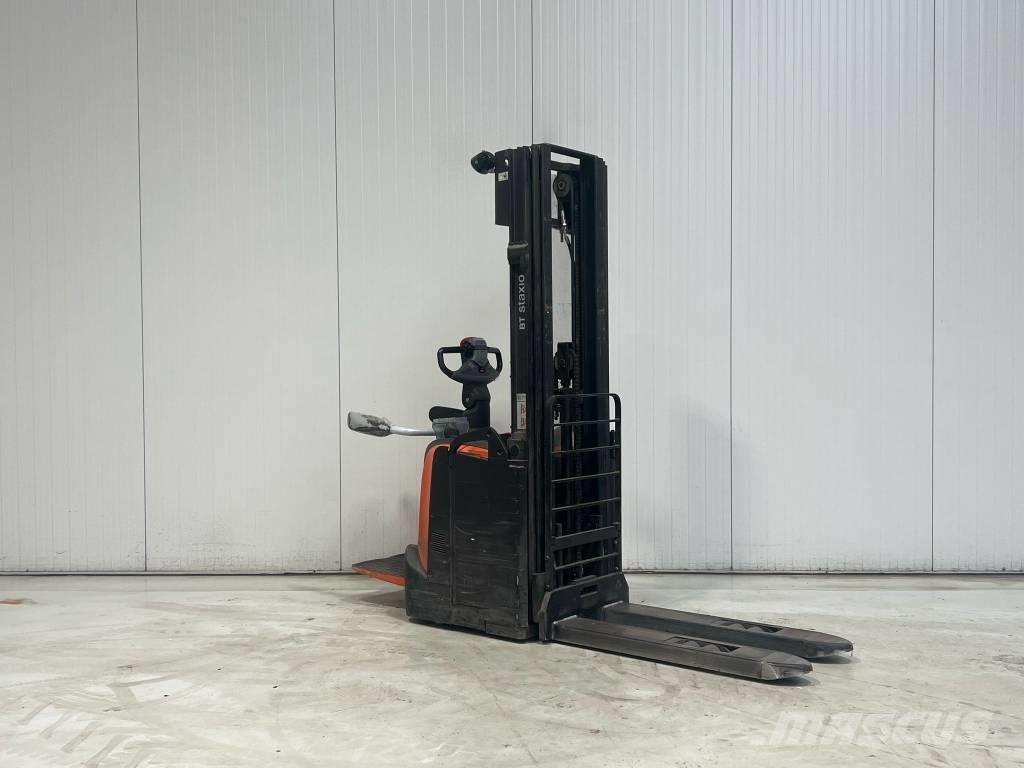 BT SPE120 自走式堆積機