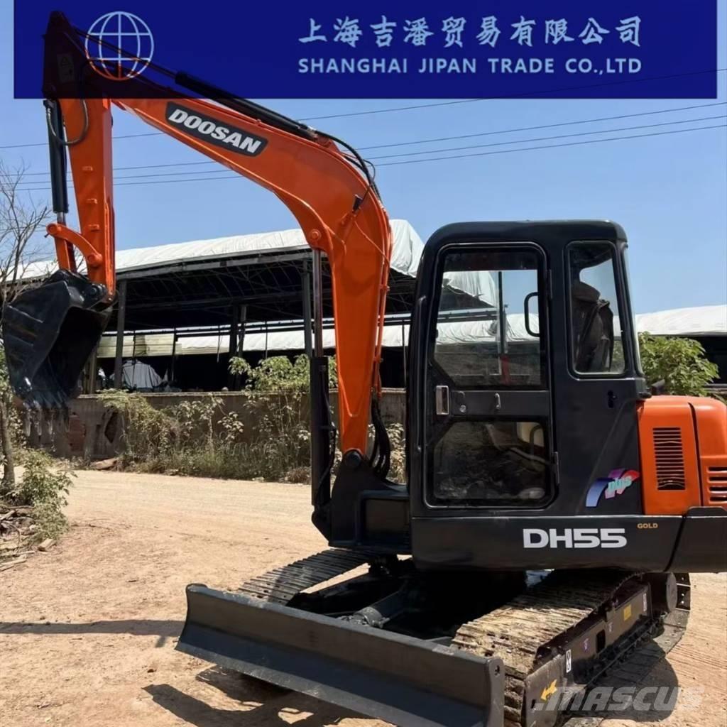 Doosan DH 55 小型挖土機/掘鑿機<7t(小型挖掘機)