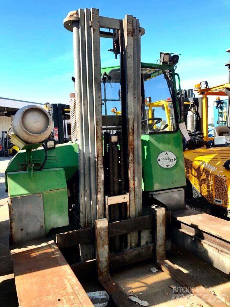 Combilift C4000 鏟裝機