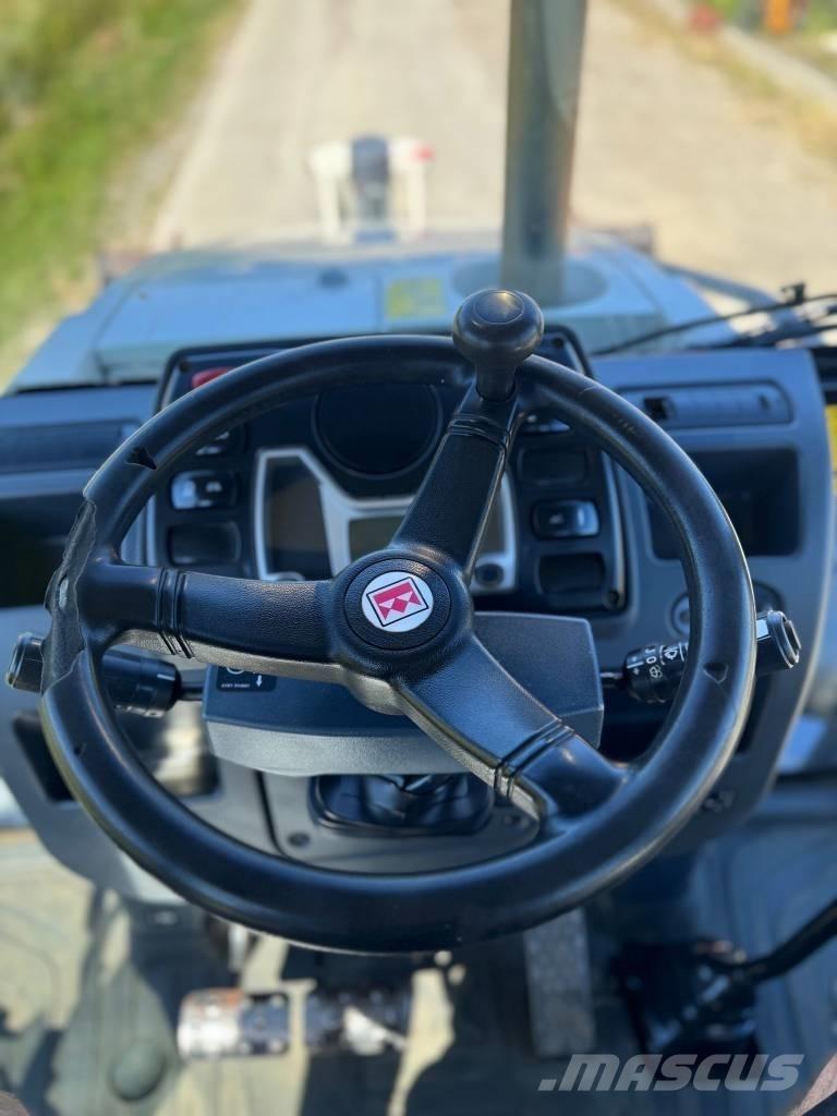 Terex TLB 890 SM 反鏟裝載機