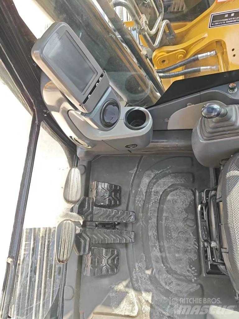 CAT 320 D2 履帶式 挖土機/掘鑿機/挖掘機