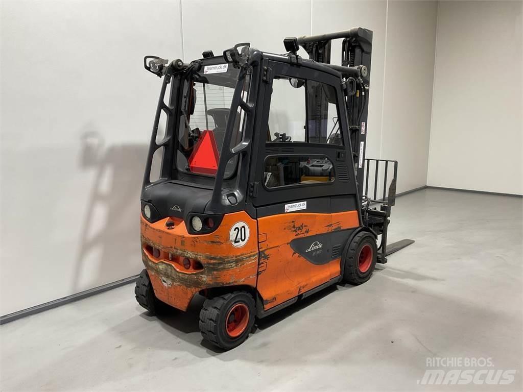 Linde E30/600-02 電動堆高機