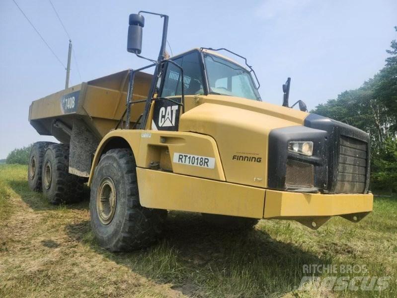 CAT 740 B 鉸接式起吊車