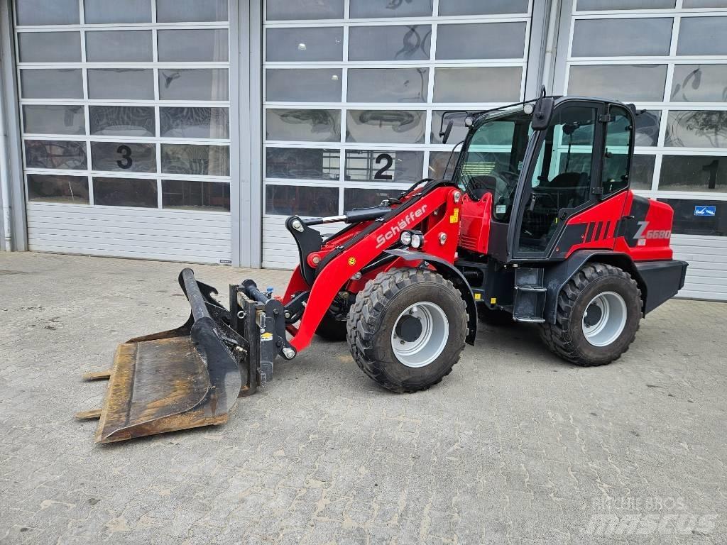 Schäffer 6680Z-II 輪胎式裝載機