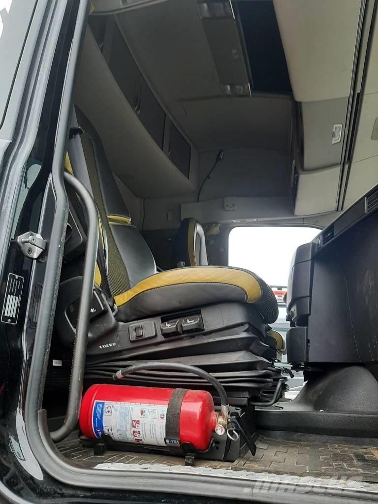 Volvo FH 16 木材貨車