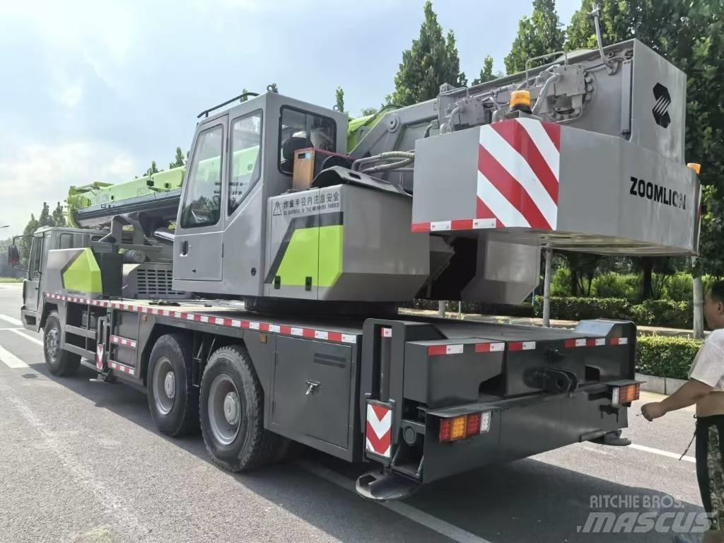 Zoomlion ZCT 251 V 吊車起重機、絞車吊貨機和物料升降機