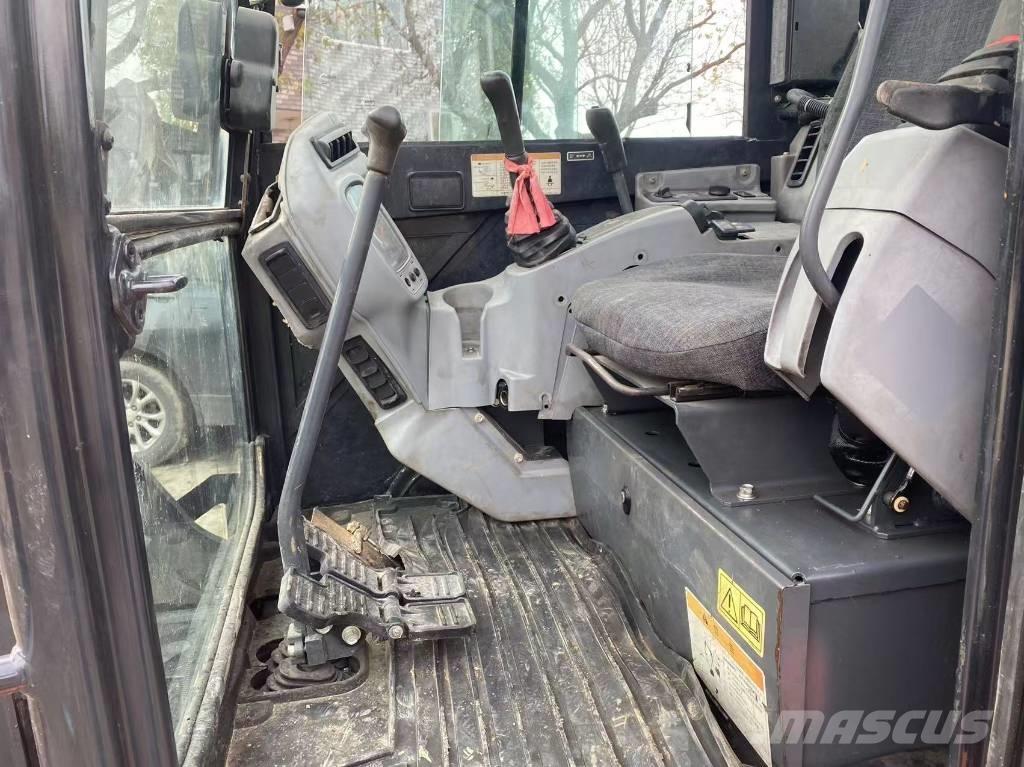 Kubota KX 155 小型挖土機/掘鑿機<7t(小型挖掘機)