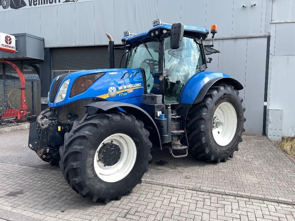 New Holland T 7.230 曳引機