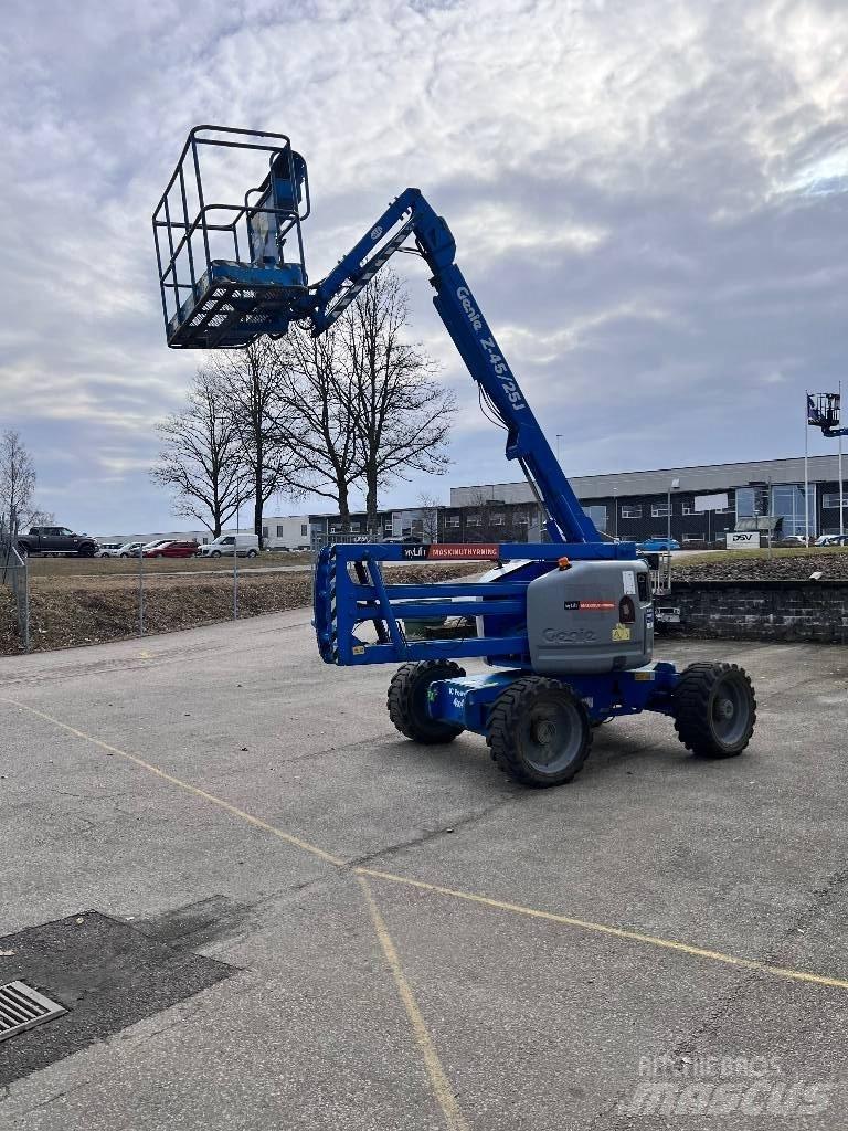 Genie Z 45/25 J RT 曲臂高空作業車