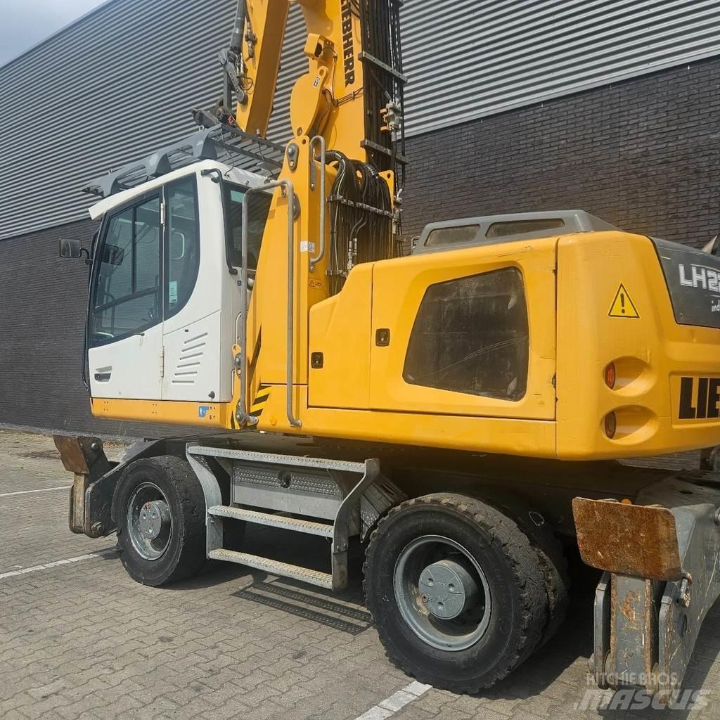 Liebherr LH22 廢棄物/工業用操作車