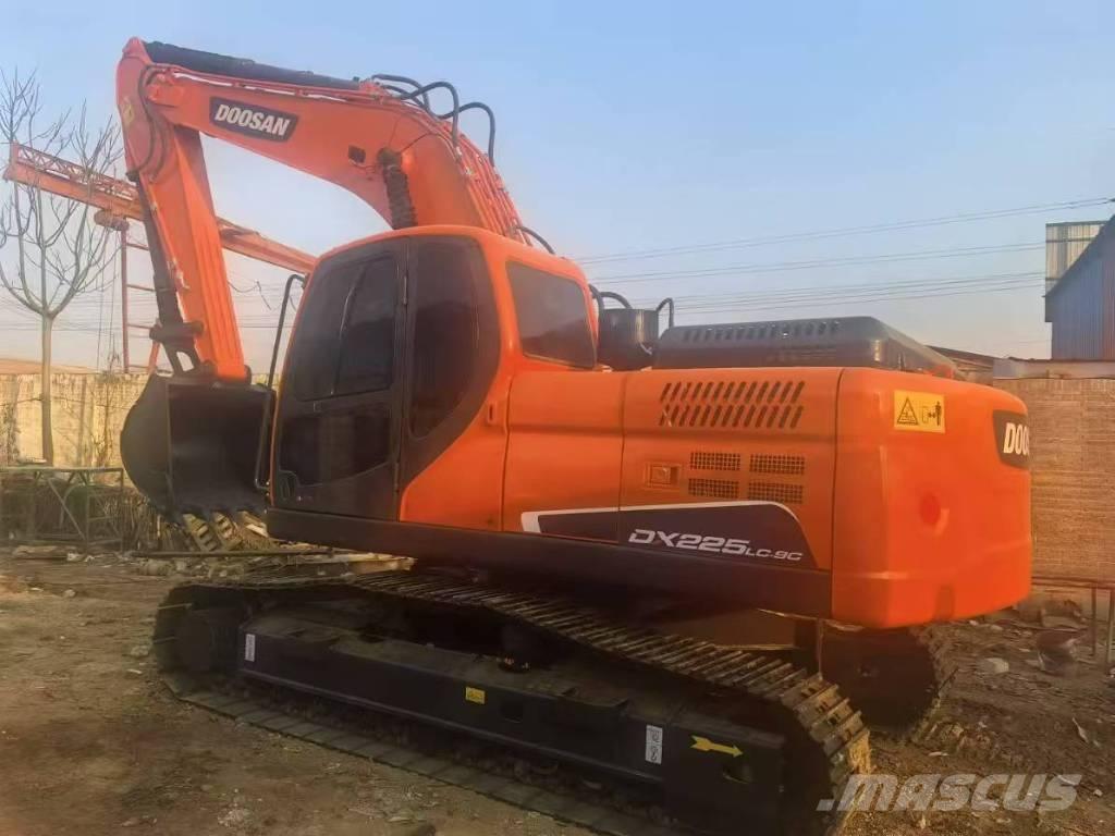 Doosan DX225 履帶式 挖土機/掘鑿機/挖掘機