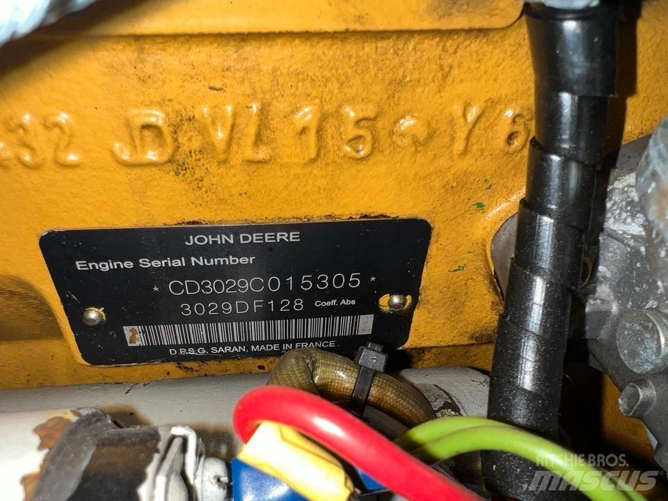 2x John Deere 25 KVA 柴油發電機