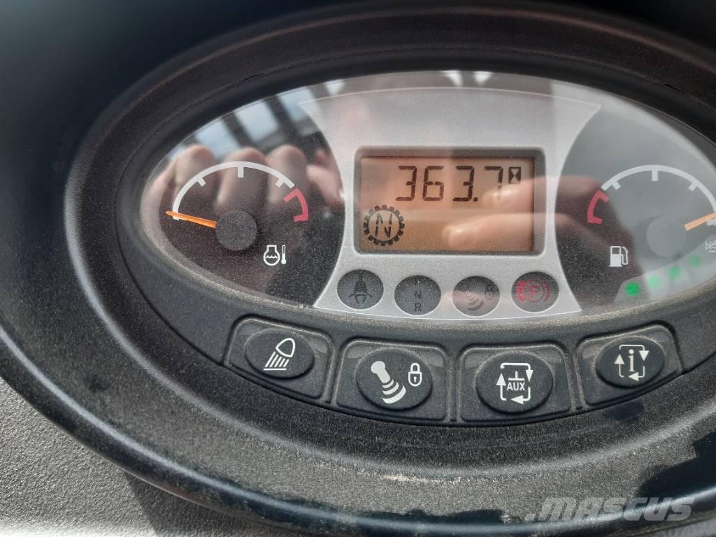 Bobcat TL 30.70 HB 伸縮臂操作車