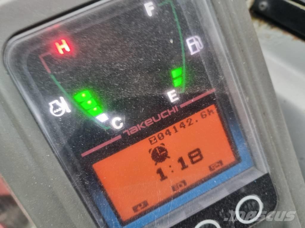 Takeuchi TB 216 小型挖土機/掘鑿機<7t(小型挖掘機)