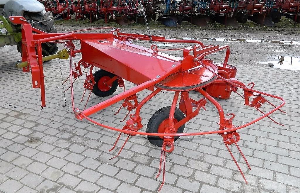 JF 320 耙與翻草機